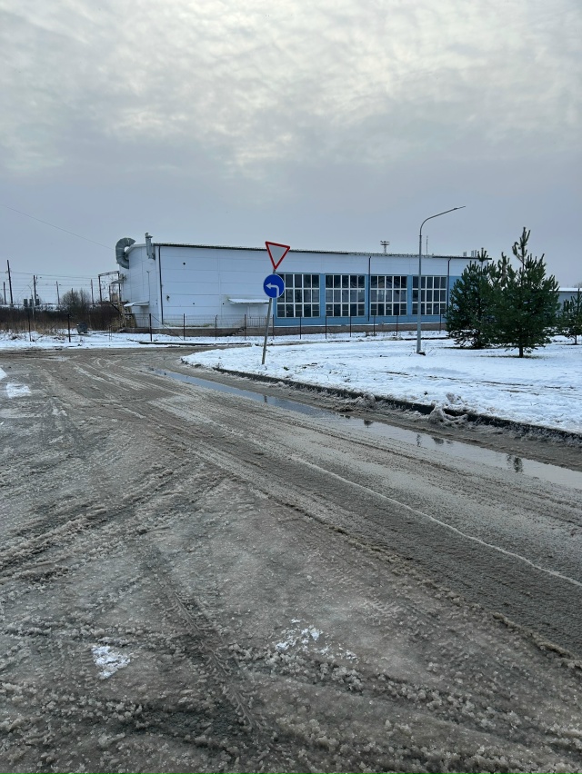 Новый знак появился на перекрестке Расстанная/ Борисо?...