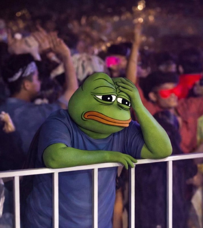 Я в детстве: вырасту - буду тусить ночи напролет
Я сейчас, когда нахожусь где угодно кроме своего д