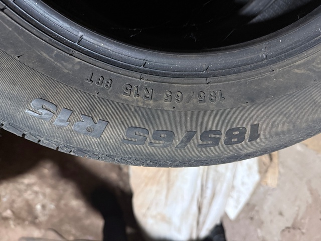 Продам шины б/у лето 185/65 R15 кол-во 4 штуки. Цена 800 рублей ...