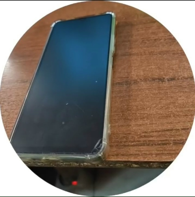 Найден телефон в районе ТК 