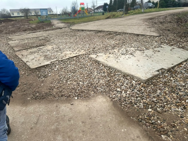 Жители д.Орешки принимают поздравления в честь праздн...