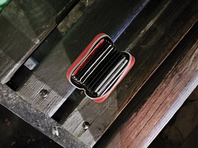 Найден кошелёк.
Около КБ , гостиница.