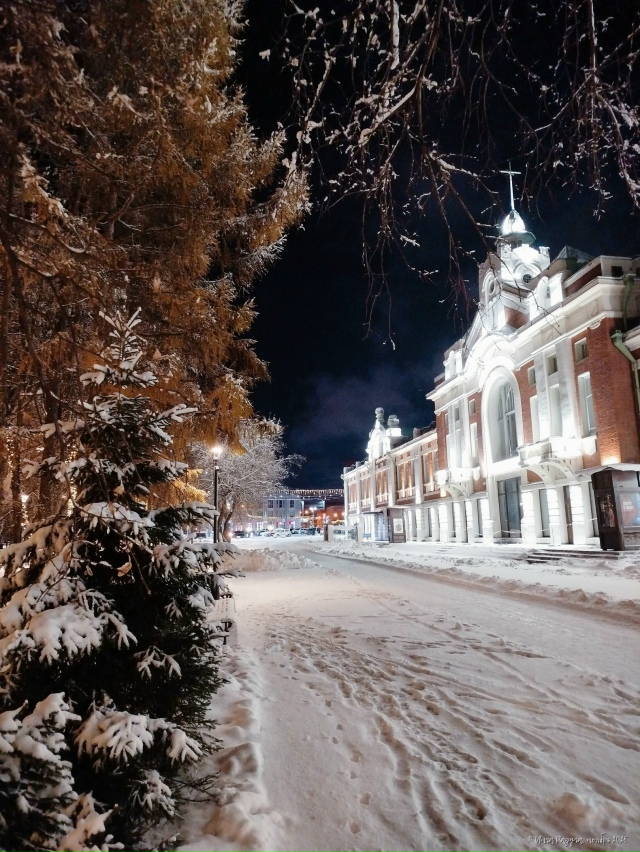 ✨ Зacнeжeнный нoябpьcкий вeчep в Πepвoмaйcкoм cквepe
Φoтo: Ингa Рa...