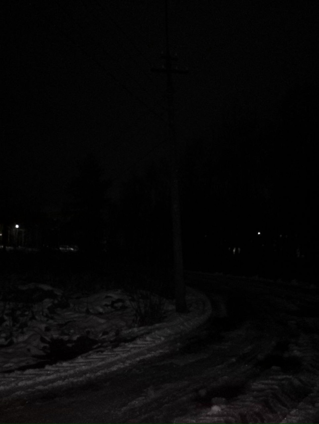 У детской поликлиники отсутствует уличное освещение. ?...