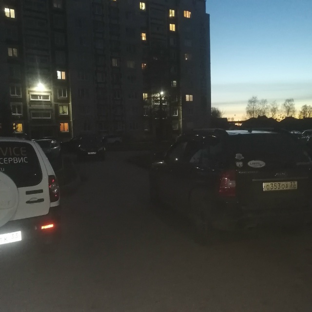 Анонимно.
Автохамам, живущим в доме 13 на улице Грибоедо...