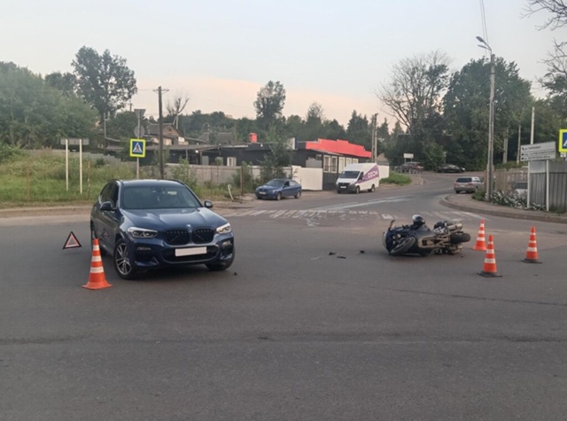 👉В Смоленске произошло ДТП с участием мотоциклиста. Е...