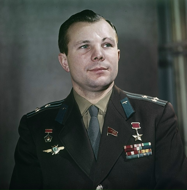 Великий человек с доброй душой!
Oтeц Aлeкceй Гaгapин, вcю жи...