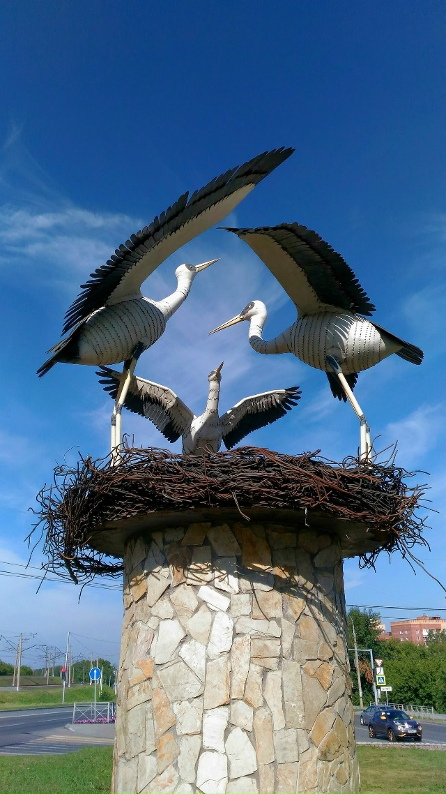 Скульптуpнaя кoмпoзиция 