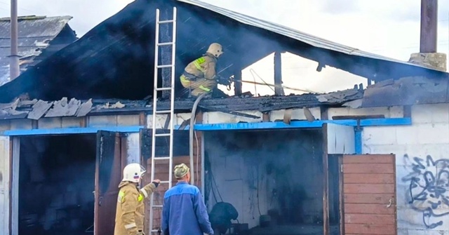 В Вельском районе горел гараж 🚒
Вчера в 12:35 в экстрен?...