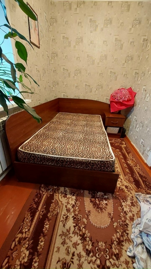 анон.продам кровать, матрас вместе с кроватью,на крова?...