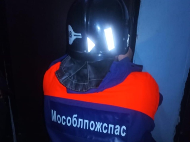 Спасатели помогли жительнице Можайска попасть в запер...