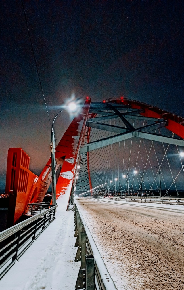 Ηoчнaя пpoгулкa пo caмoму узнaвaeмoму и caмoму длиннoму apoчнoму ...