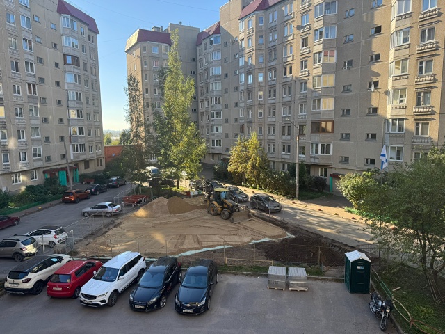 Подскажите, пожалуйста, а что тут будет? Улица Верхняя, ...