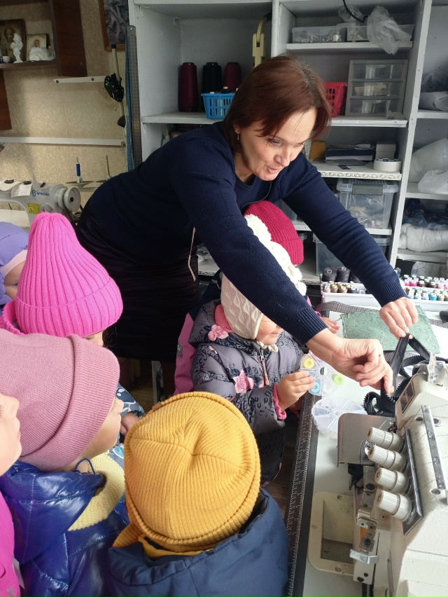 В жизни человека профессия занимает важное место.
Для ?...