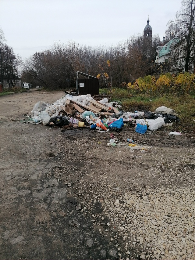 ❗ Крик души!
Свалка стала еще больше! Сваливают все и в...