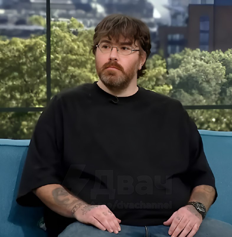 Знакомьтесь, это Майкл Филлипс — мужчина с одним из самых маленьких пенисов в мире, длиной всего 0,9