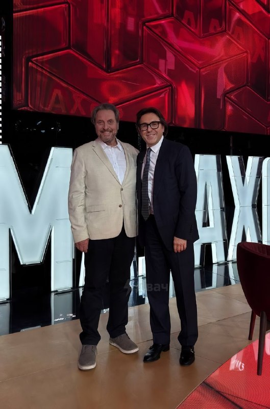 Внимание!!!
Отец Илона Маска приехал в Россию!
Он Американец! Он приехал в Россию!
Срочно распрос