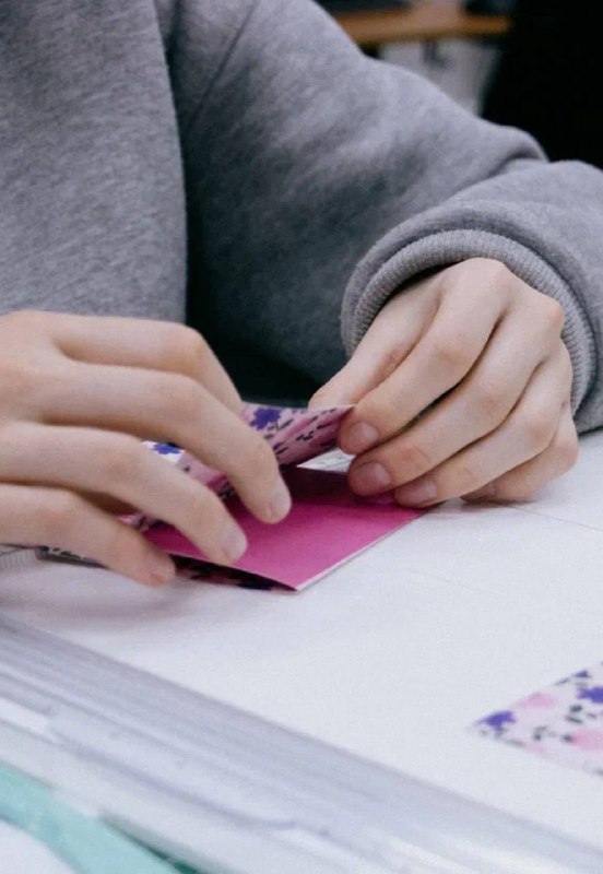 Милота: в честь Дня студента у учащихся московских колледжей спросили, на кого они учатся — ответы о