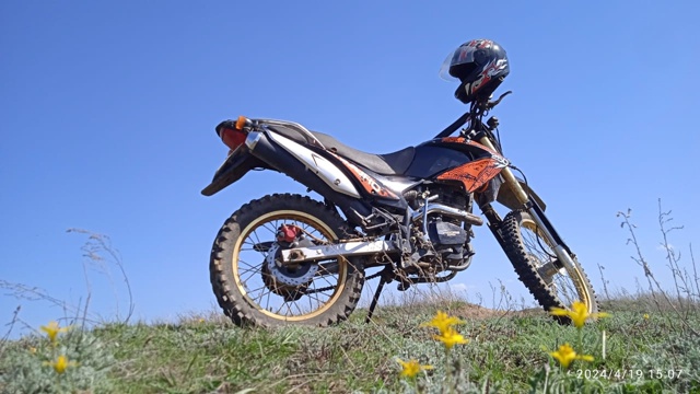Продам эндуро 250см3. Это лeгкий тур эндуpо, двухмecтный с ?...