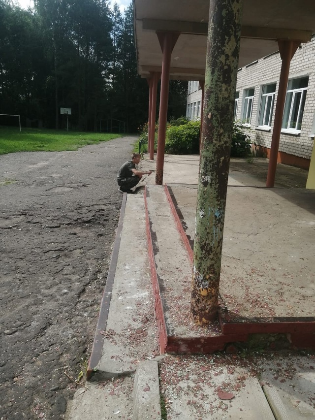 Своеобразным 