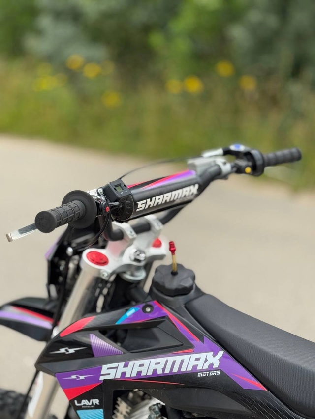 Продам питбайк Sharmax sport 190 Miami
Объем двигателя-140 см³
Мощ?...
