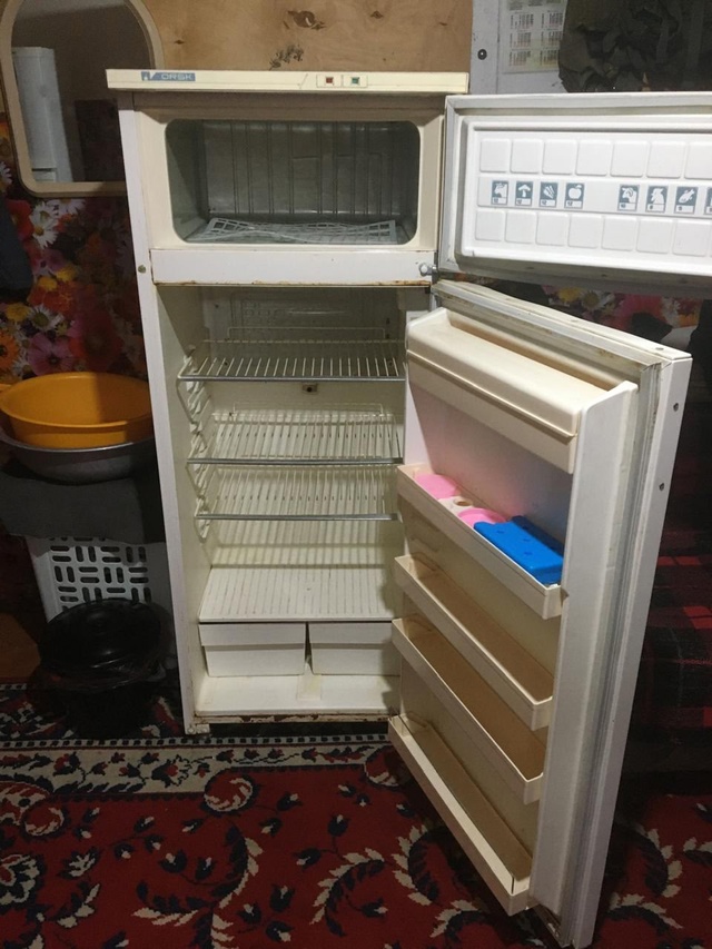 Здравствуйте. Продам холодильник не дорого. Все вопрос...
