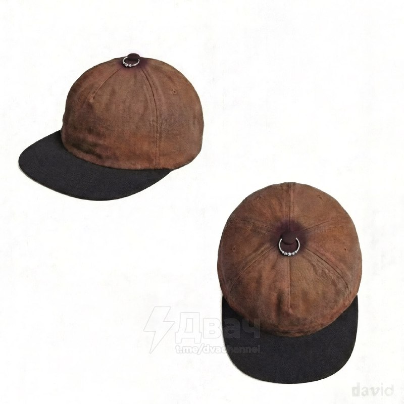 Кепки-сиськи выкатил американский дизайнер David Delahunty
В линейке будет два цвета, а для любител