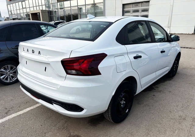 Новая Lada Iskra за 1,25 млн рублей оказалась пустой.
В базо?...