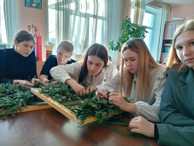 🇷🇺🇷🇺🇷🇺 Волонтеры Огурской школы продолжают сво?...