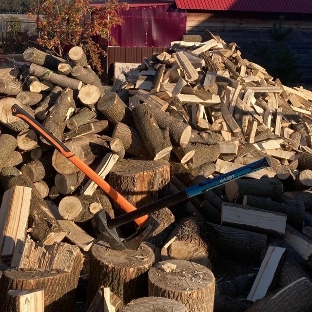Продам дрова (Клён) колотые и не колотые (пеньками),любо...