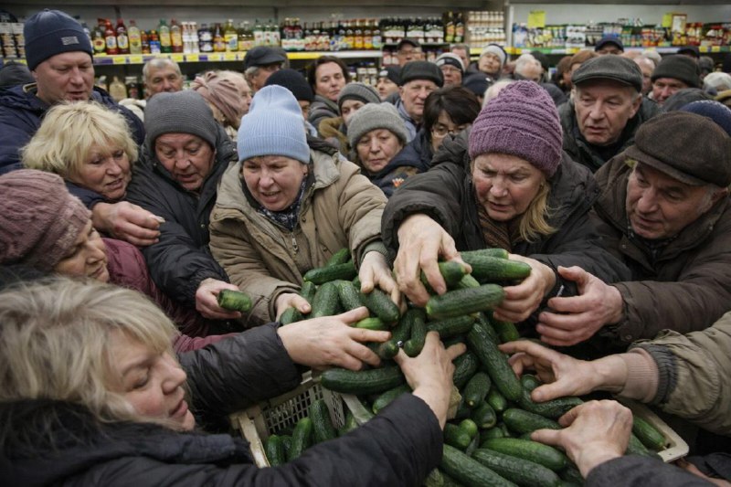 Огурцы в Дубае продают за 65 рублей. В России они дороже примерно в 5 раз.