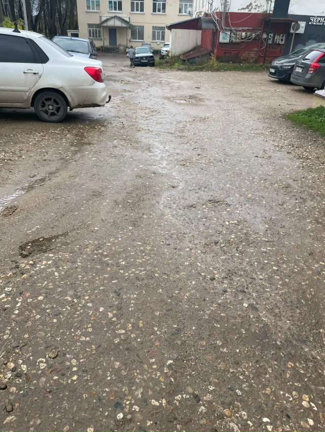 Какой позор!Уже на протяжении года и засыпать ни кто не...