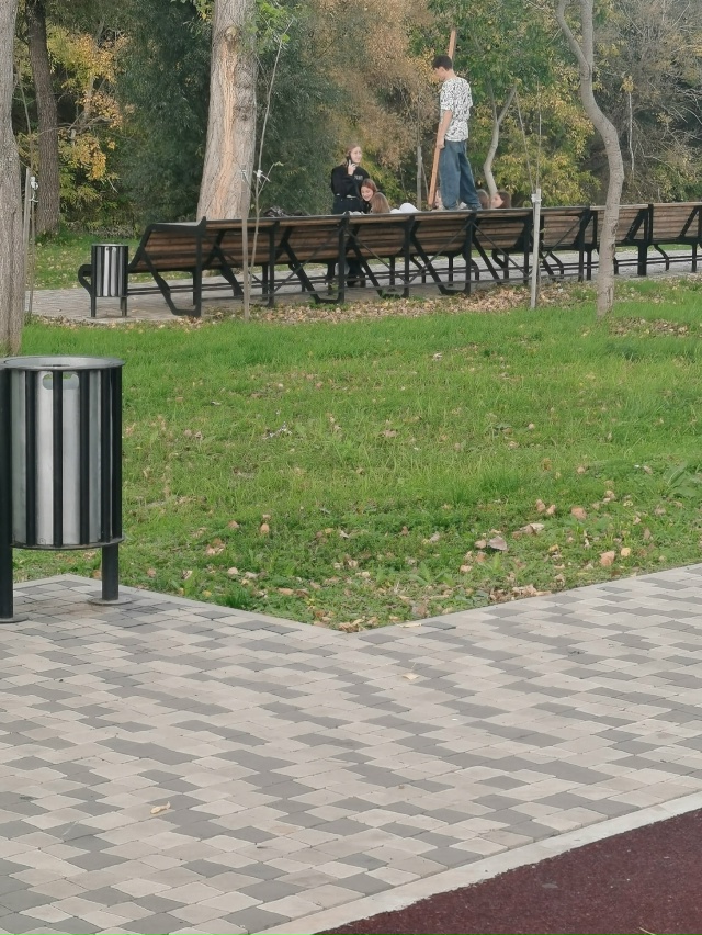 Чей выродок анальный? Отморозок первой степени, стоял ...