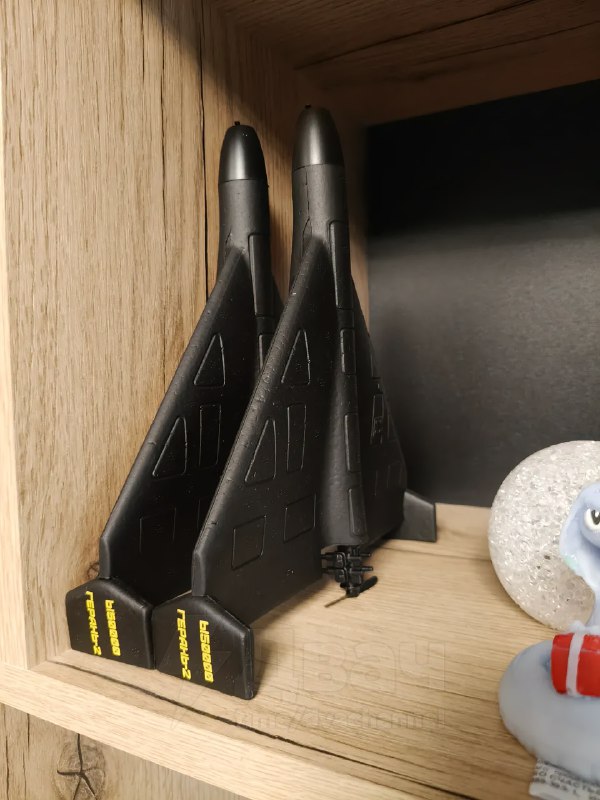 На российских маркетплейсах начали продавать игрушечные дроны-камикадзе «Герань-2»
Цена имбы — 500