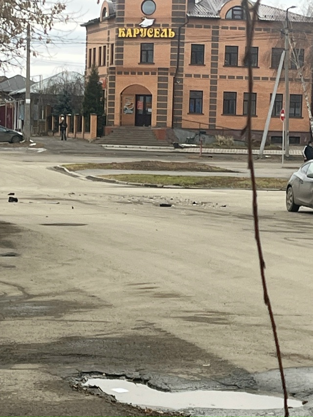 Стекла очень много, будьте аккуратнее когда едите🙏🏻