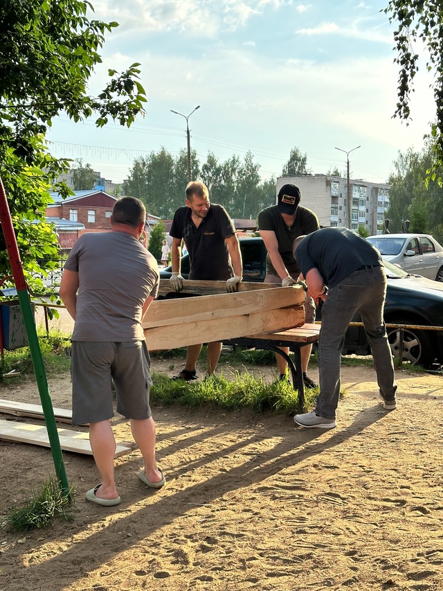 Анонимно пожалуйста.
Спасибо нашим папам, которые сде?...