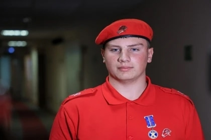 Российский школьник спас пятерых женщин от медведя.
Т?...