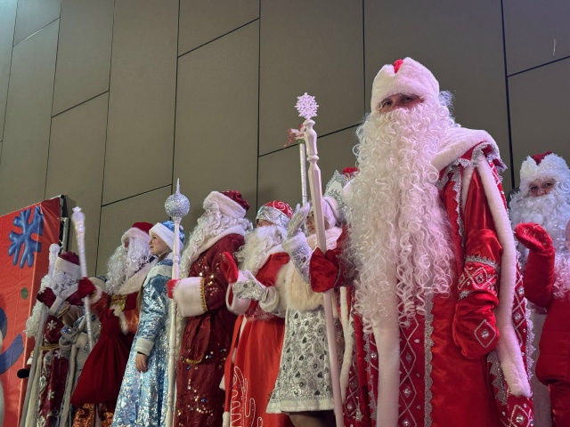 🎅🏼В Видном прошел юбилейный парад Дедов Морозов
Но...