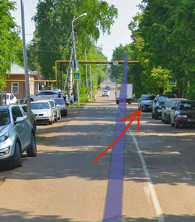 ДПС хоть раз бы проехали по интернациональной возле ли...