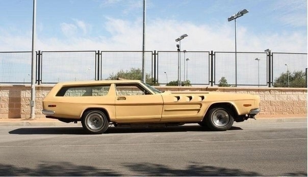 The Beast V12 12 цилиндровый мотор объемом 27 литров имеет 4 кл?...