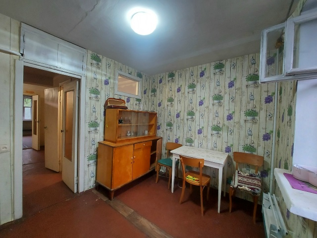 Продам газифицированную двухкомнатную квартиру на Юж?...