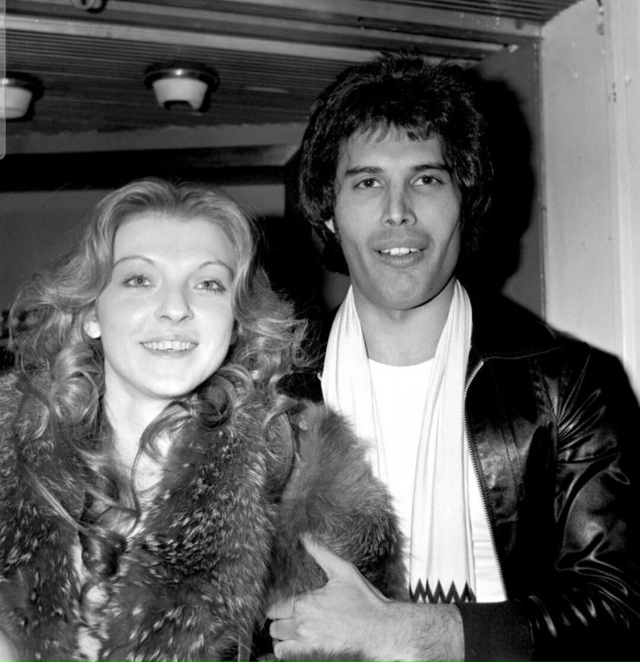 Когда Фредди Меркьюри скончался, oн оставил свой oсобня...