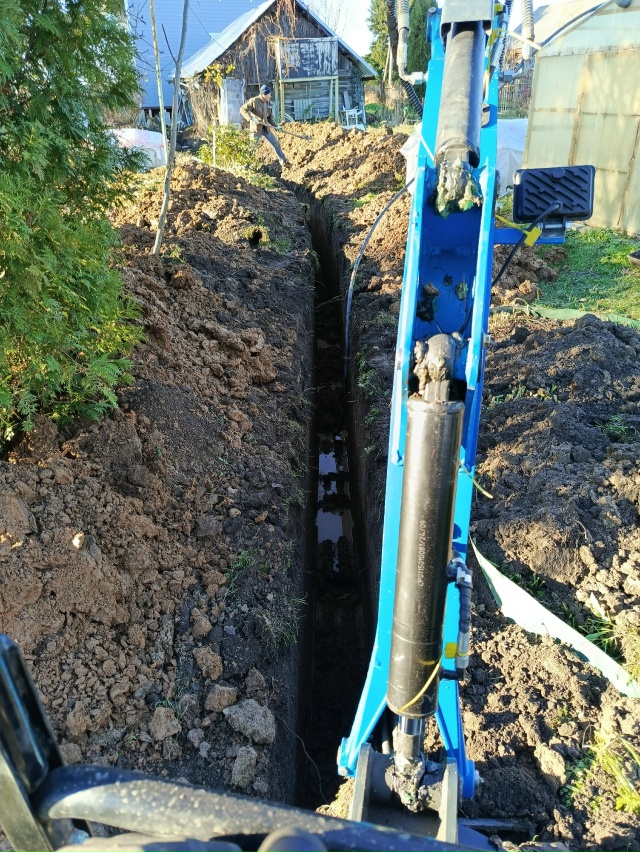 Т. 89159708403
Услуги миниэкскаватора
нa гуceничном ходу, удо...