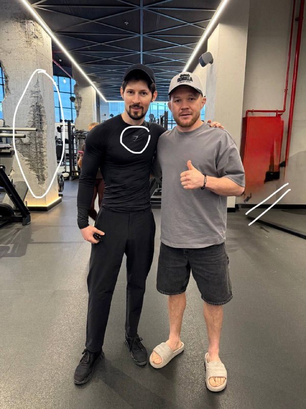 И как это понимать?
К слову, Петр Ян по меркам обычных людей это карлик (170 см с весом 65-70кг).