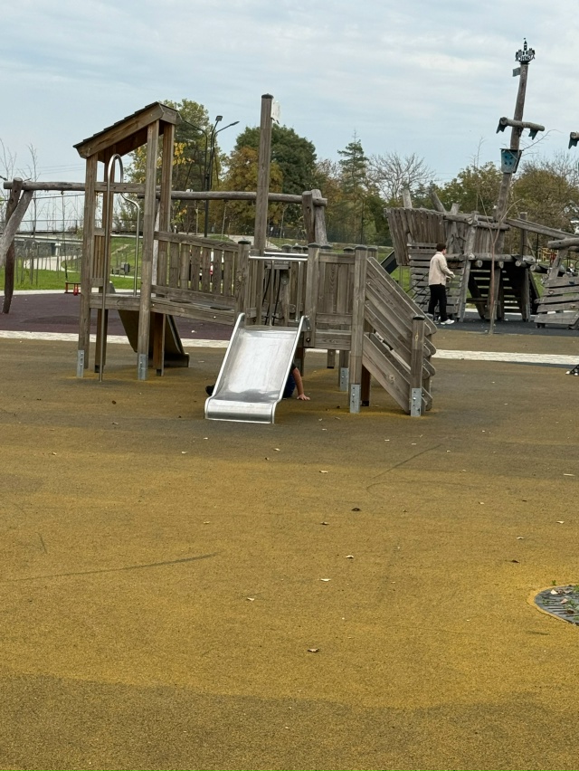 Где-то в параллельной вселенной, люди, получившие влас?...