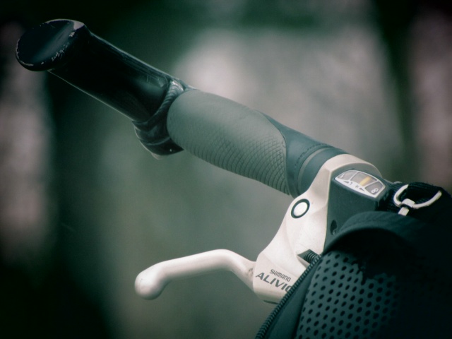 Доброго утра всем. А подскажите, есть ли сейчас в полик?...