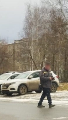 Кто получил штрафы за парковку на газоне, месяц-полтор?...