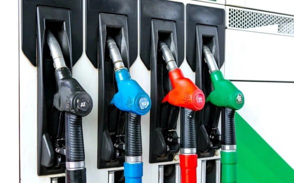 ⛽️ «Башнефть» вновь подняла цены на бензин и дизтопли...