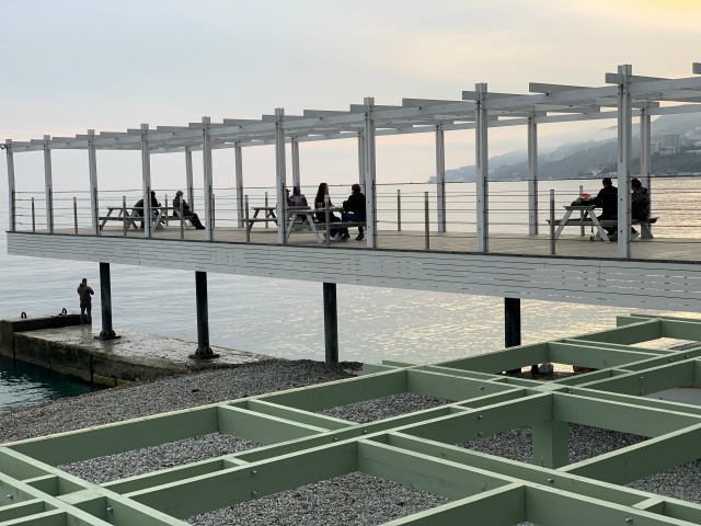 Ноябрь в Ялте. Просто фото на телефон.