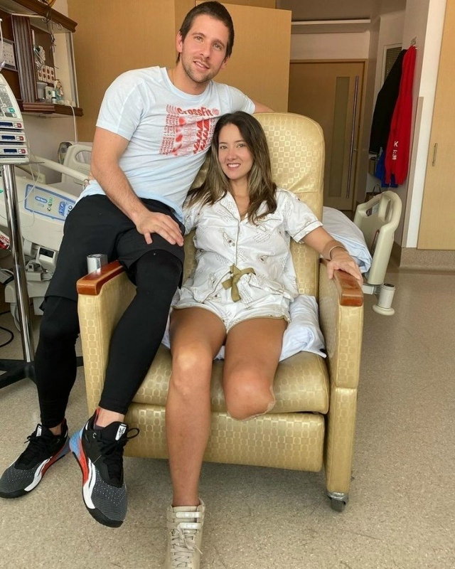 Какая же она сильная девушка 🙏